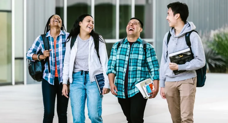 Dicas financeiras para jovens. Aprenda a lidar com dinheiro