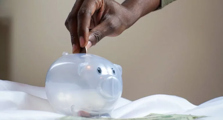 Como economizar dinheiro no dia a dia? Veja dicas que funcionam!
